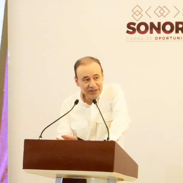 Gobernador Durazo lanza programa de estímulos económicos para personas con discapacidad 2026